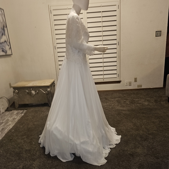 DRESS DeKlaire wedding dress Large long sleeve see-thru k303 off-white - Picture 8 of 10